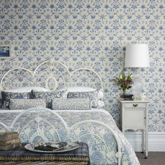 Morris & Co Daisy Blue/Ivory Wallpaper