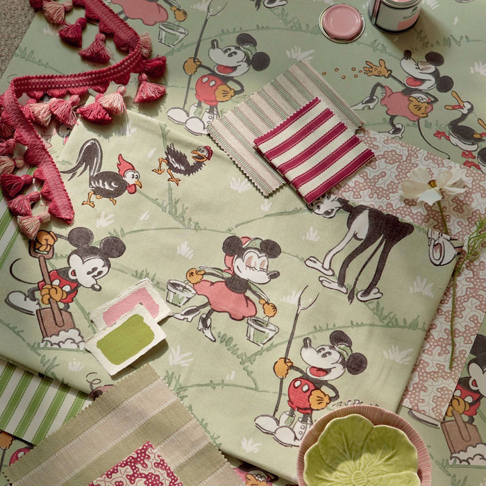 Mickey At the Farm Macaron Green Wallpaper